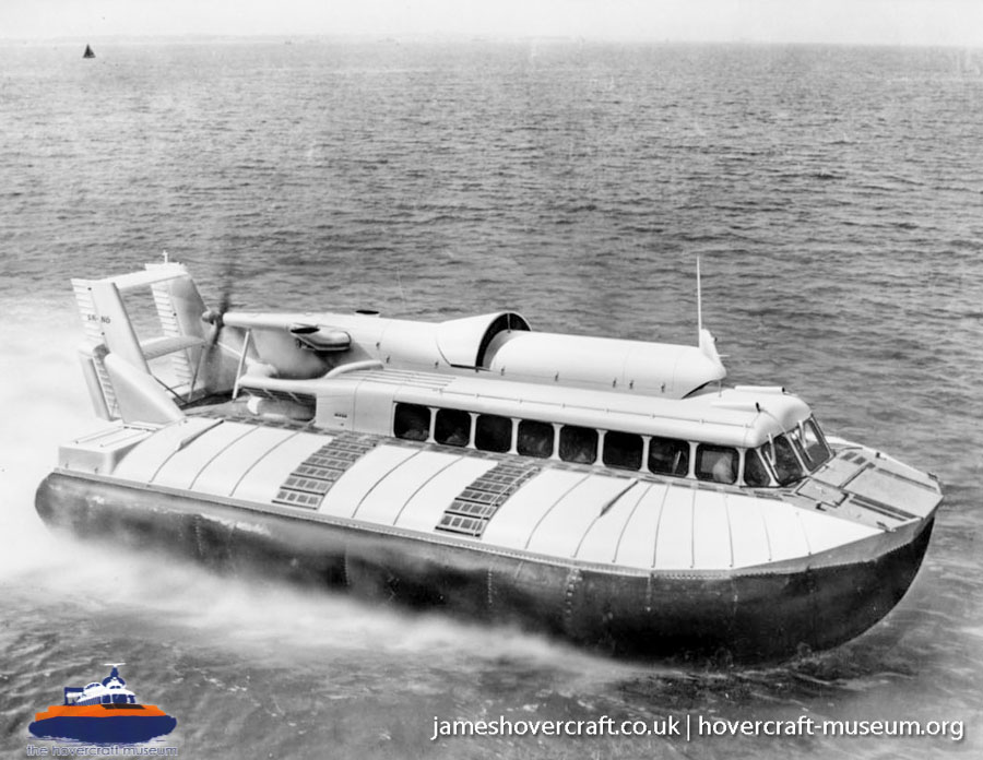 SRN6 passenger hovercraft -  (credit: The <a href='http://www.hovercraft-museum.org/' target='_blank'>Hovercraft Museum Trust</a>).